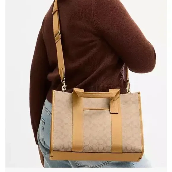 🔥🎁NWT! Coach Smith Tote Bag in Sig Jacquard Canvas Khaki Multi CY367 Msrp:$428 - Picture 9 of 14